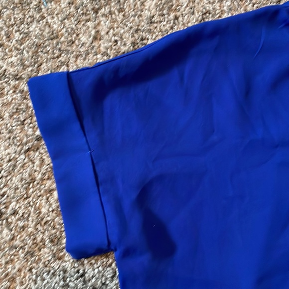 LULUS Blue Flowy Dolman Short Sleeve Blouse Plunging V Neck Blouse. Size Medium. - Picture 3 of 4